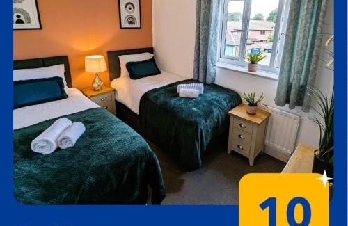 Burton Latimer House | 6 Guests * 4 Bedroom * Free Wi-Fi