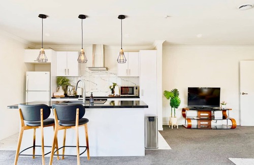Avonhead House | 6 Guests Family Home 7 Minutes to Airport