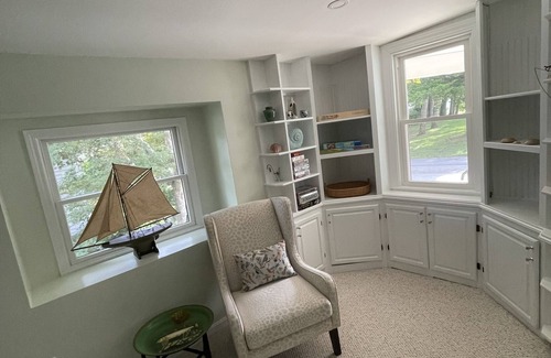 Buzzards Bay House | 6 houses away from quiet beach! Minutes from the heart of Onset & Cape Cod Canal