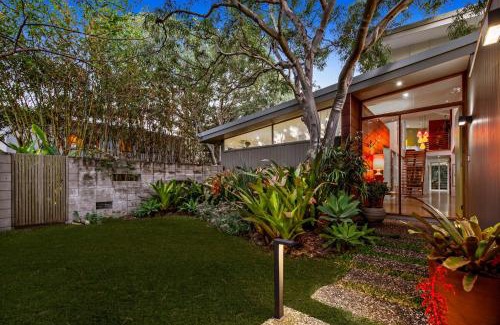 Marcus Beach House | 6 Jasmin Cres Tropical Oasis in Marcus Beach