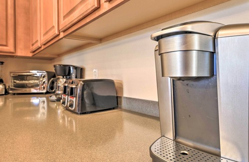 Calabria House | 6 Mi to Disney: Gem w/Pool & Spa in Kissimmee