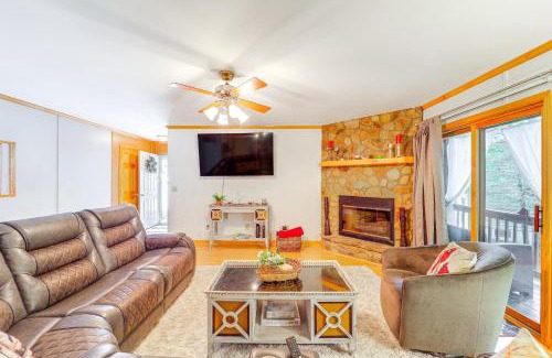 Newland House | 6 Mi to Grandfather Mtn Peaceful Getaway with Grill