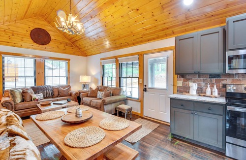 Clarkesville Cabin | 6 Mi to Helen: Mtn-View Retreat w/Hot Tub!