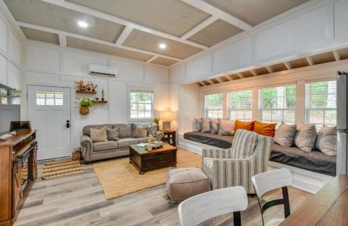 Clarkesville House | 6 Mi to Helen Romantic Georgia Cottage Hideaway!