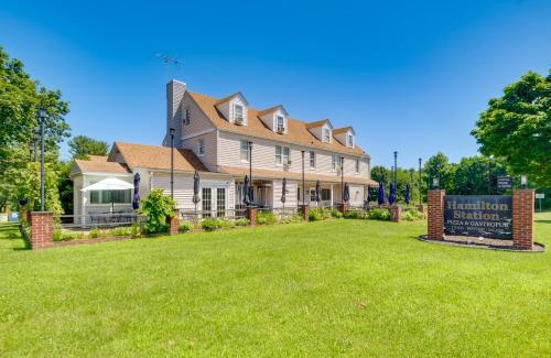 Hamilton Apartment | 6 Mi to Historic Leesburg Apt with On-Site Dining