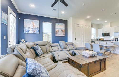 Southeast Houston House | 6 Mi to Hospitals Nurse-Friendly Houston Home!