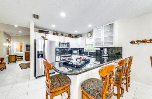 Lake Worth House | 6 Mi to Lake Worth Beach Park Home with Fenced Yard