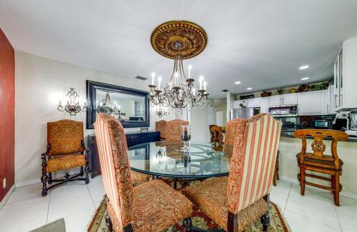 Lake Worth House | 6 Mi to Lake Worth Beach Park Home with Fenced Yard