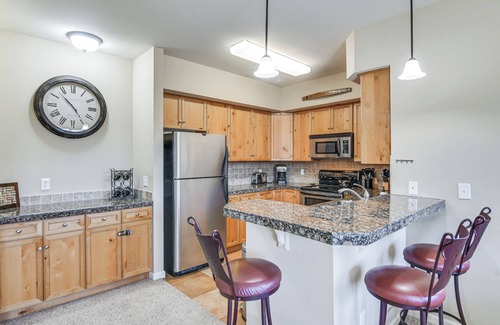 Fraser Condo | 6 Mi to Winter Park: Cozy Mtn Condo w/Hot Tub