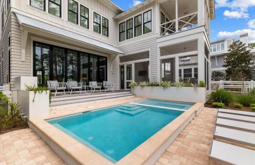 Watercolor House | 6 min Bike Ride to Beach! Private Pool with Lake Views in WaterColor! 5BR! home