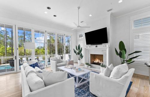 Watercolor House | 6 min Bike Ride to Beach! Private Pool with Lake Views in WaterColor! 5BR! home