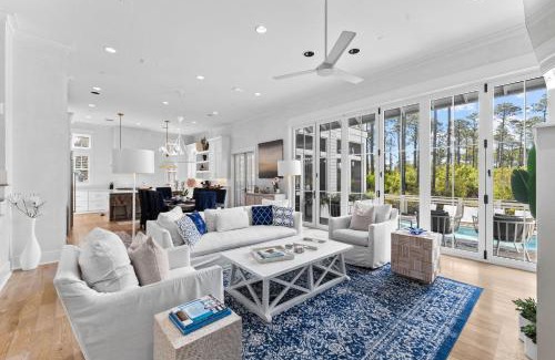 Watercolor House | 6 min Bike Ride to Beach! Private Pool with Lake Views in WaterColor! 5BR! home