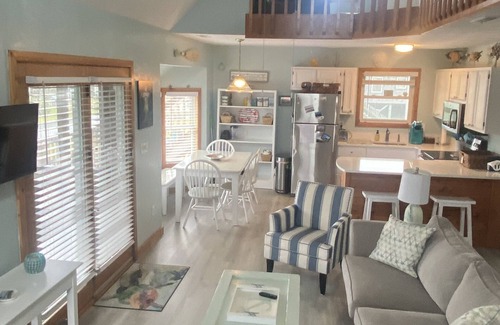 Salvo House | 6 min walk to the beach, Welcome Back is a cozy, pet friendly oceanside cottage!