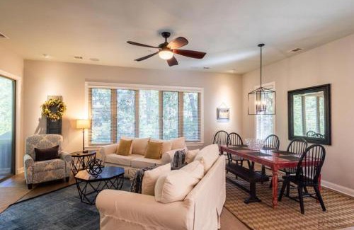 Lawton Woods House | 6 Pender Lane