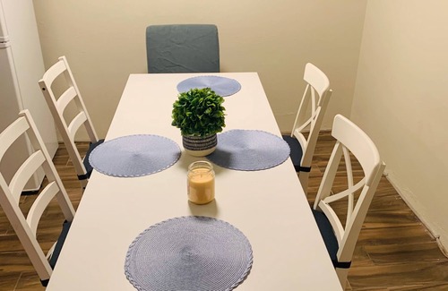 Lakewood Apartment | 6-people apartment 15 min from Downtown Denver, Red Rocks, and Belmar!