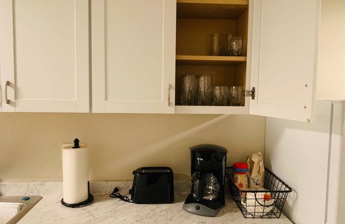 Lakewood Apartment | 6-people apartment 15 min from Downtown Denver, Red Rocks, and Belmar!
