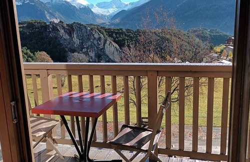 Aussois Apartment | 6-person apartment with Wifi and mountain view