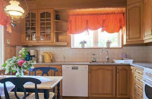 Mariestad Municipality House | 6 person holiday home in MARIESTAD-By Traum
