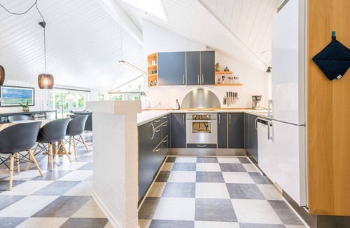 Blavand Strand House | 6 person holiday home in Blåvand
