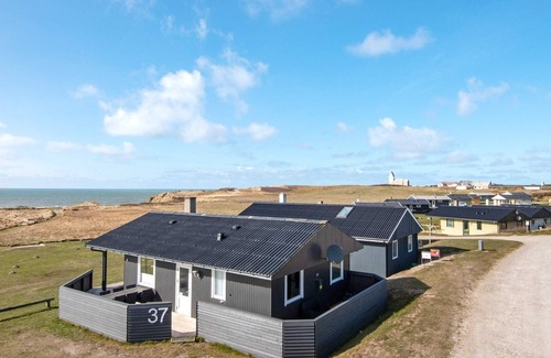 Trans House | 6 person holiday home in Lemvig