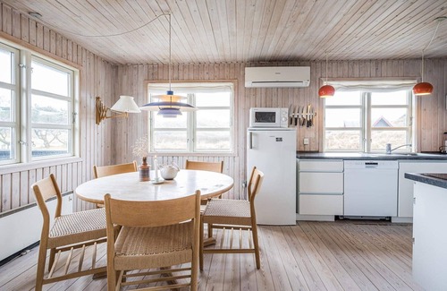 Henne Strand House | 6 person holiday home in Henne