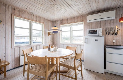 Henne Strand House | 6 person holiday home in Henne