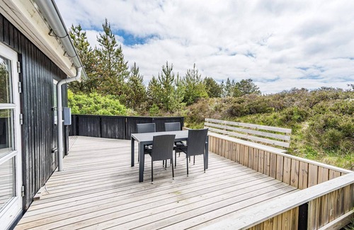 Henne Strand House | 6 person holiday home in Henne