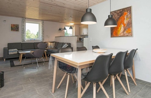 Henne House | 6 person holiday home in Henne