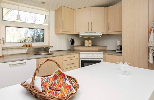 Bratten Strand House | 6 person holiday home in Jerup