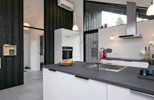 Bratten Strand House | 6 person holiday home in Jerup