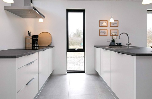 Bratten Strand House | 6 person holiday home in Jerup