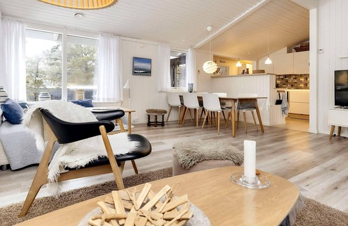 Bratten Strand House | 6 person holiday home in Jerup-By Traum