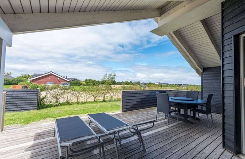 Skaven Strand House | 6 person holiday home in Tarm
