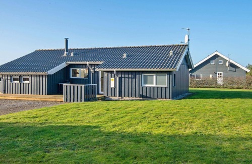 Skaven Strand House | 6 person holiday home in Tarm