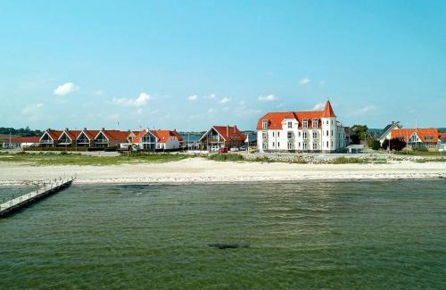 Hejlsminde Strand Apartment | 6 person holiday home on a holiday park in Hejls