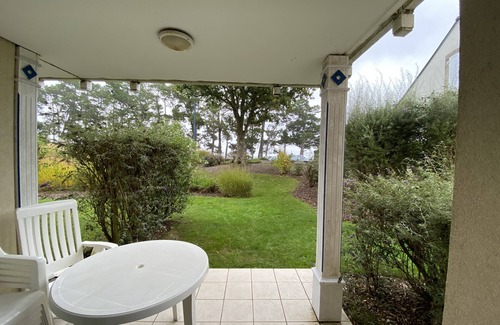 Fouesnant Apartment | 6-person seaview apartment with garden and private heated pool