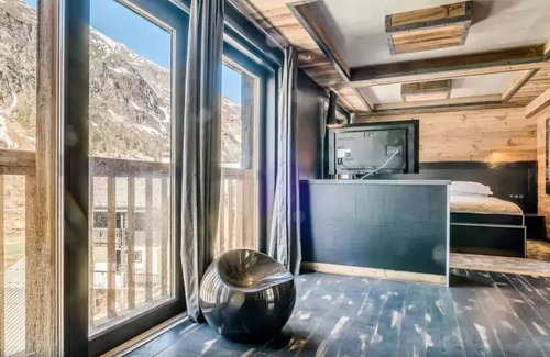 Les Brevieres Ski Chalet | 6-room chalet for 12 people