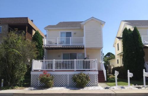 Caine Woods House | 604 Seaweed Lane #1