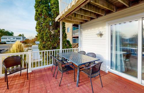 Caine Woods House | 604 Seaweed Lane #1