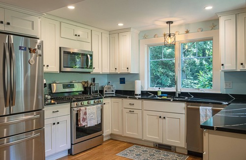East Sandwich House | 611 Rt 6A- Family-friendly home near beach with spacious yard, pet-friendly!