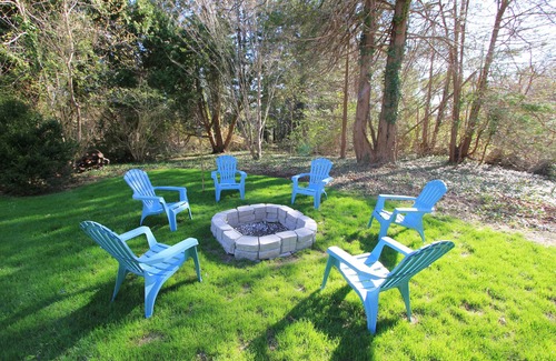 East Sandwich House | 611 Rt 6A- Family-friendly home near beach with spacious yard, pet-friendly!