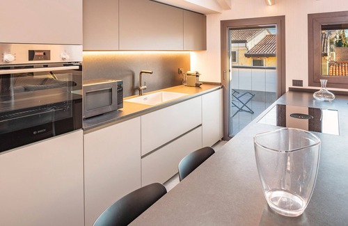 Old Town Apartment | 612A Blumen Apartment