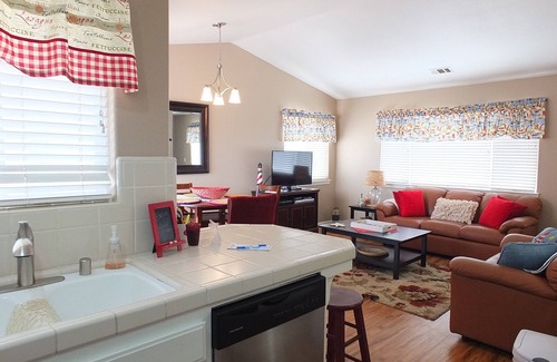 Oceano Condo | 618 Airpark: 2 BR, 2 BA Condominium in Oceano, Sleeps 4