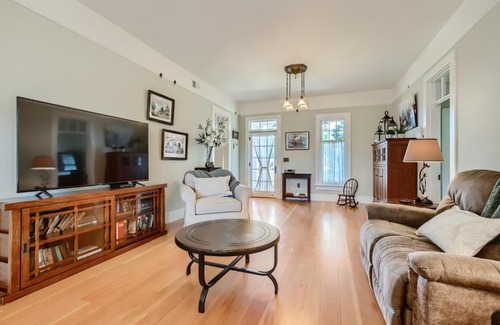 Castle Rock House | 620 2nd St