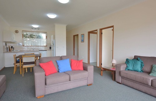 Bermagui House | 68 Lamont St - Harbourside