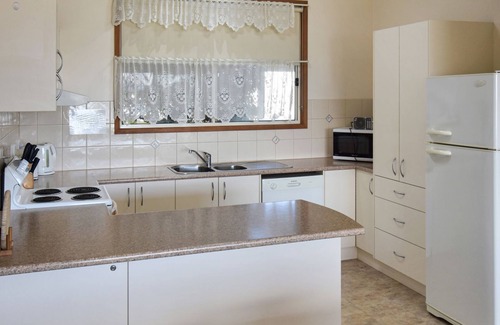 Bermagui House | 68 Lamont St - Harbourside