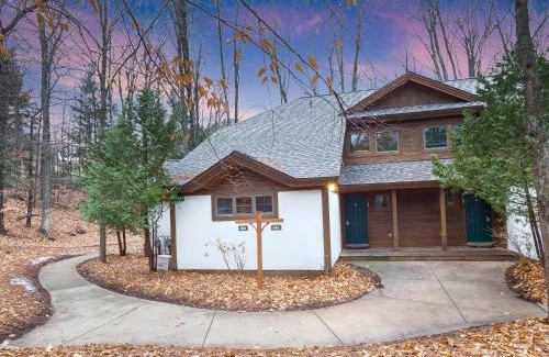Boyne Falls House | 688 Disciples Village Condo