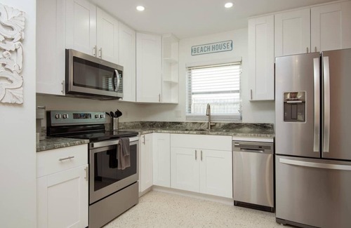Safety Harbor House | 6AB Newly Renovated 2/2 Coastal Cottages