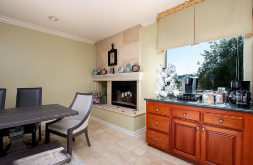 Temecula House | 6b/4.5 bath PERMITTED TEMECULA WINE COUNTRY VACATION ESTATE