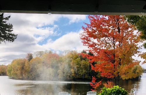 Gaylord House | 6baths,Hot tub,Game room,5kayaks 2paddleboards included,pontoon avail